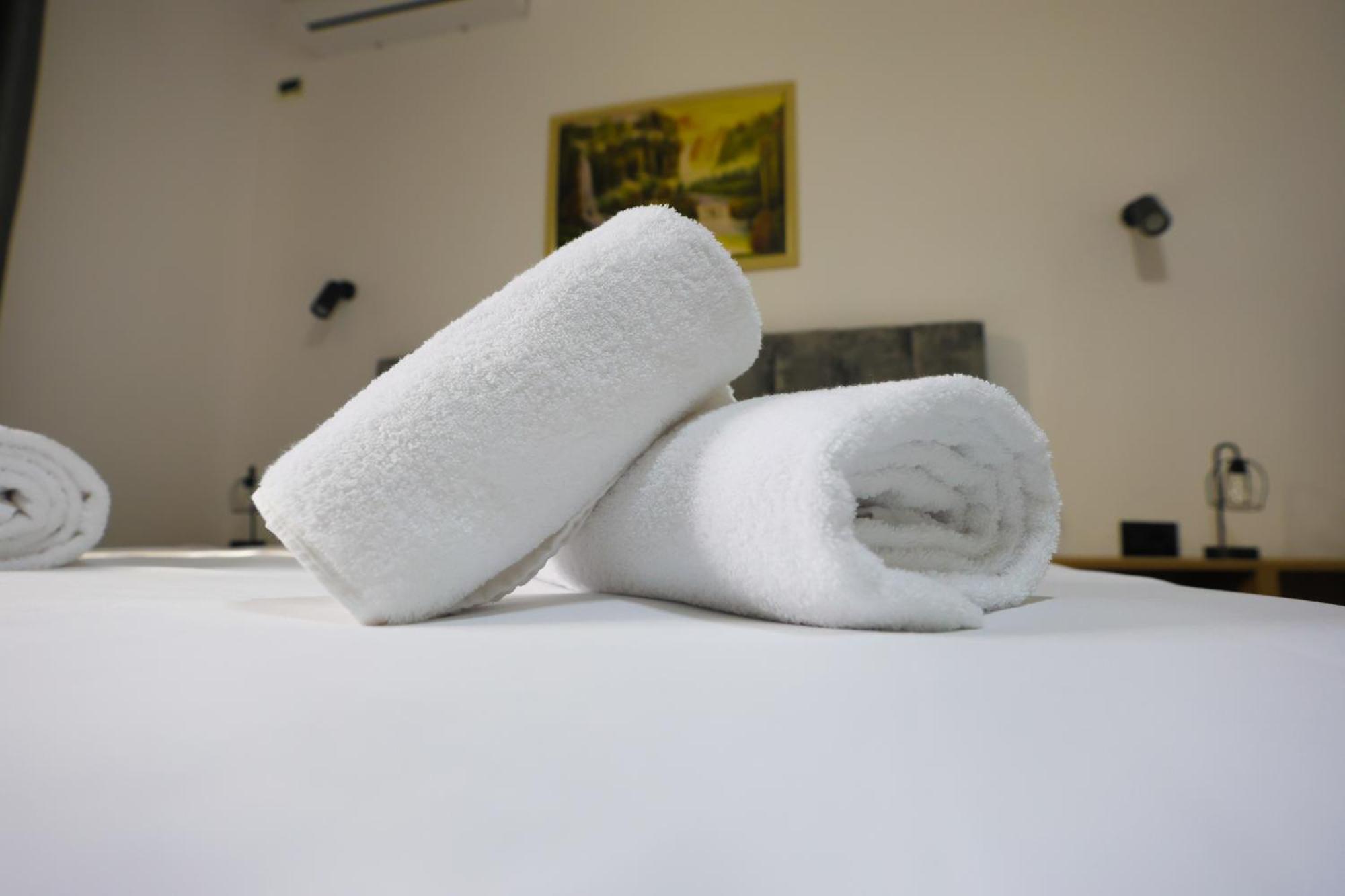 Vila Alizee Hotel Тирана Екстериор снимка