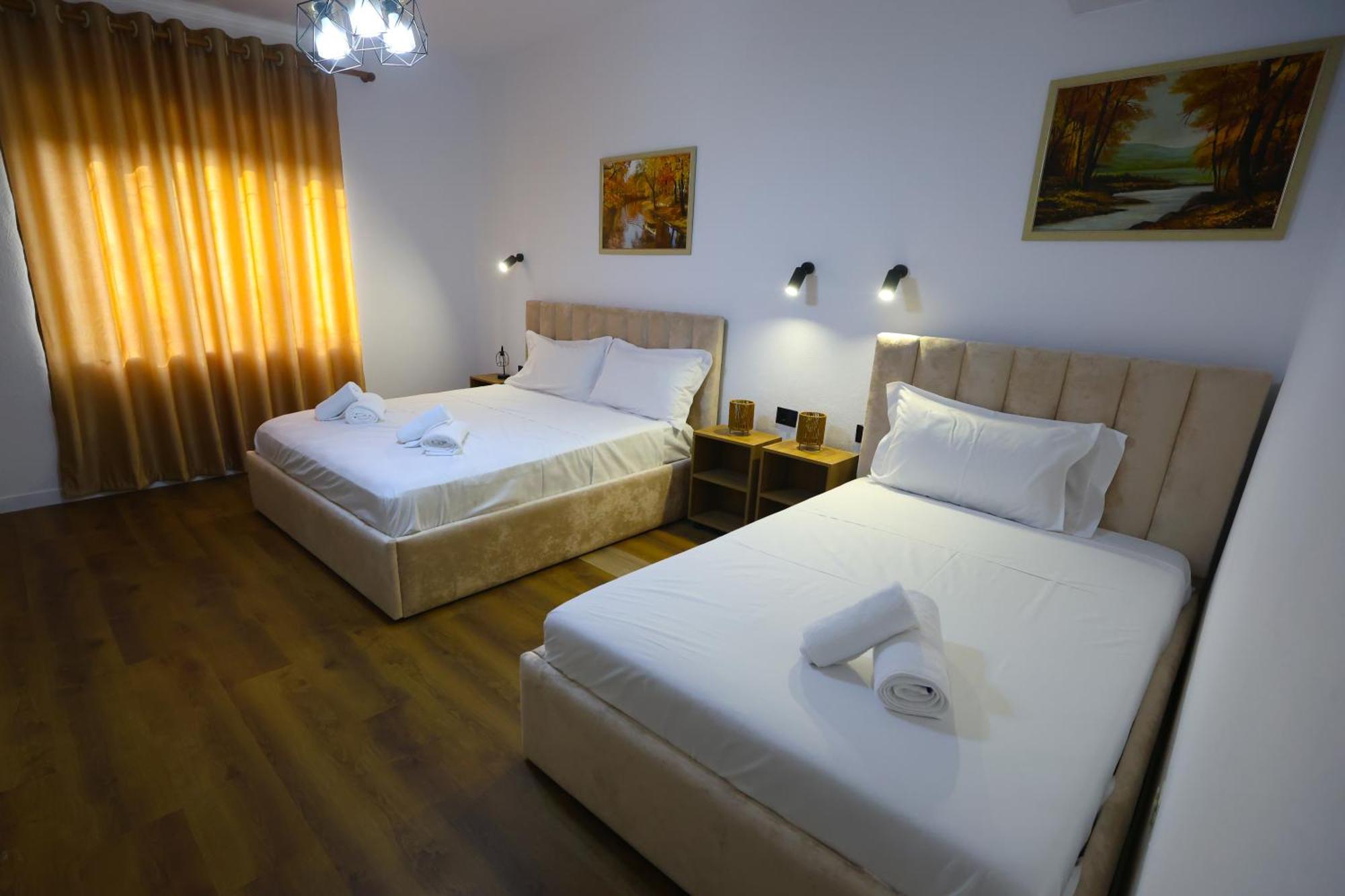 Vila Alizee Hotel Тирана Екстериор снимка