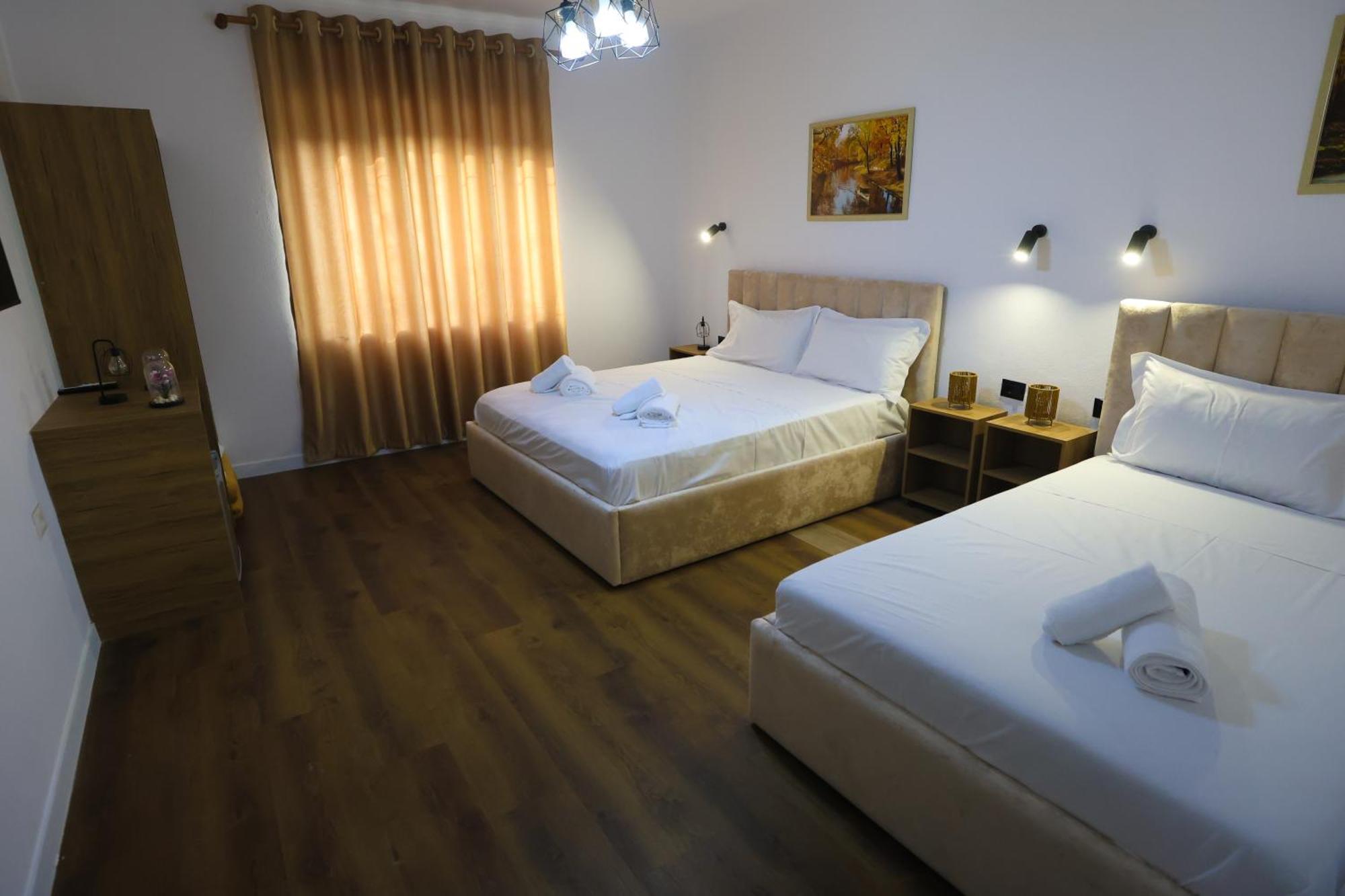 Vila Alizee Hotel Тирана Екстериор снимка